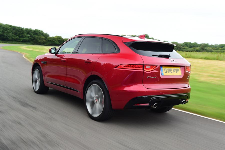  Jaguar F-Pace S 30d AWD 2016 года  (UK) (фото 8 из 30)